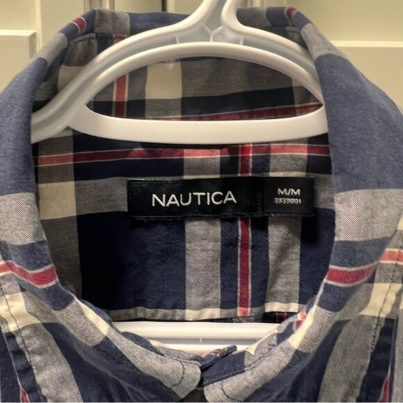 NAUTICA Plaid Navy Red Short Sleeved Shirt Men's Medium - Picture 3 of 4